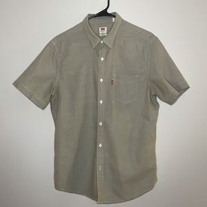 Levi’s Short Sleeve Button Up - Medium